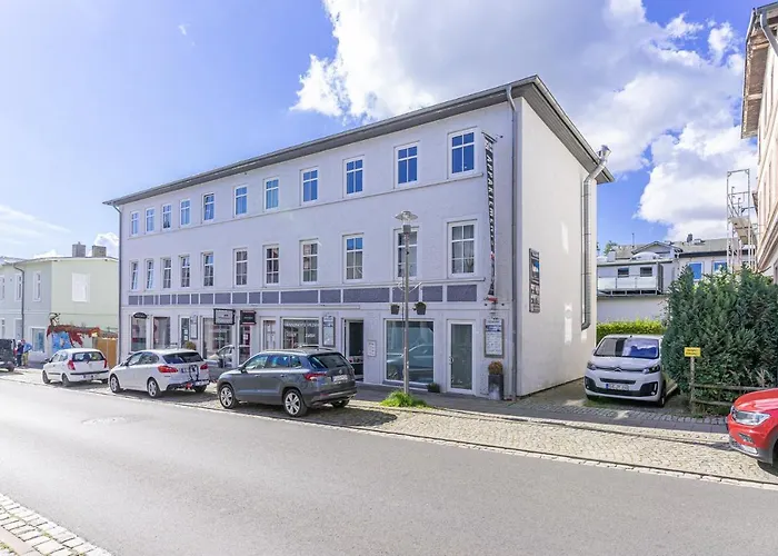 - 1 Im Appartementhaus Hafenriff * Sassnitz